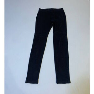5/ $25 HUE Black Super Soft Leggings XS